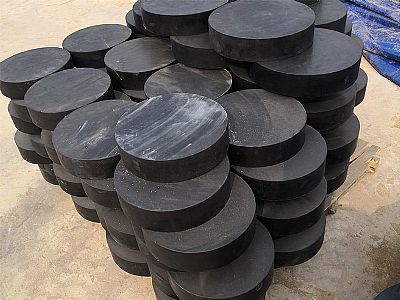 望城区板式橡胶支座由若干层橡胶片与薄钢板经加压硫化